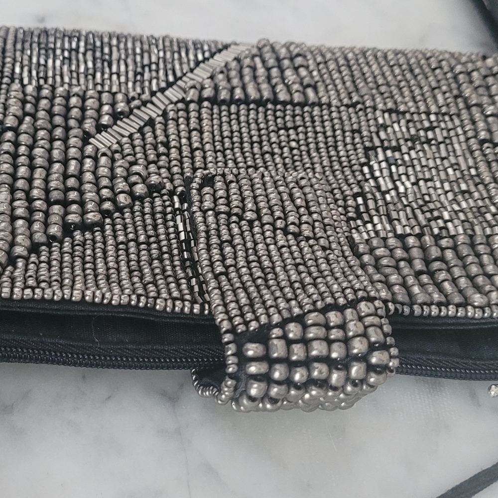 Elegant Black and Silver Beaded Clutch - Picture 3 of 4